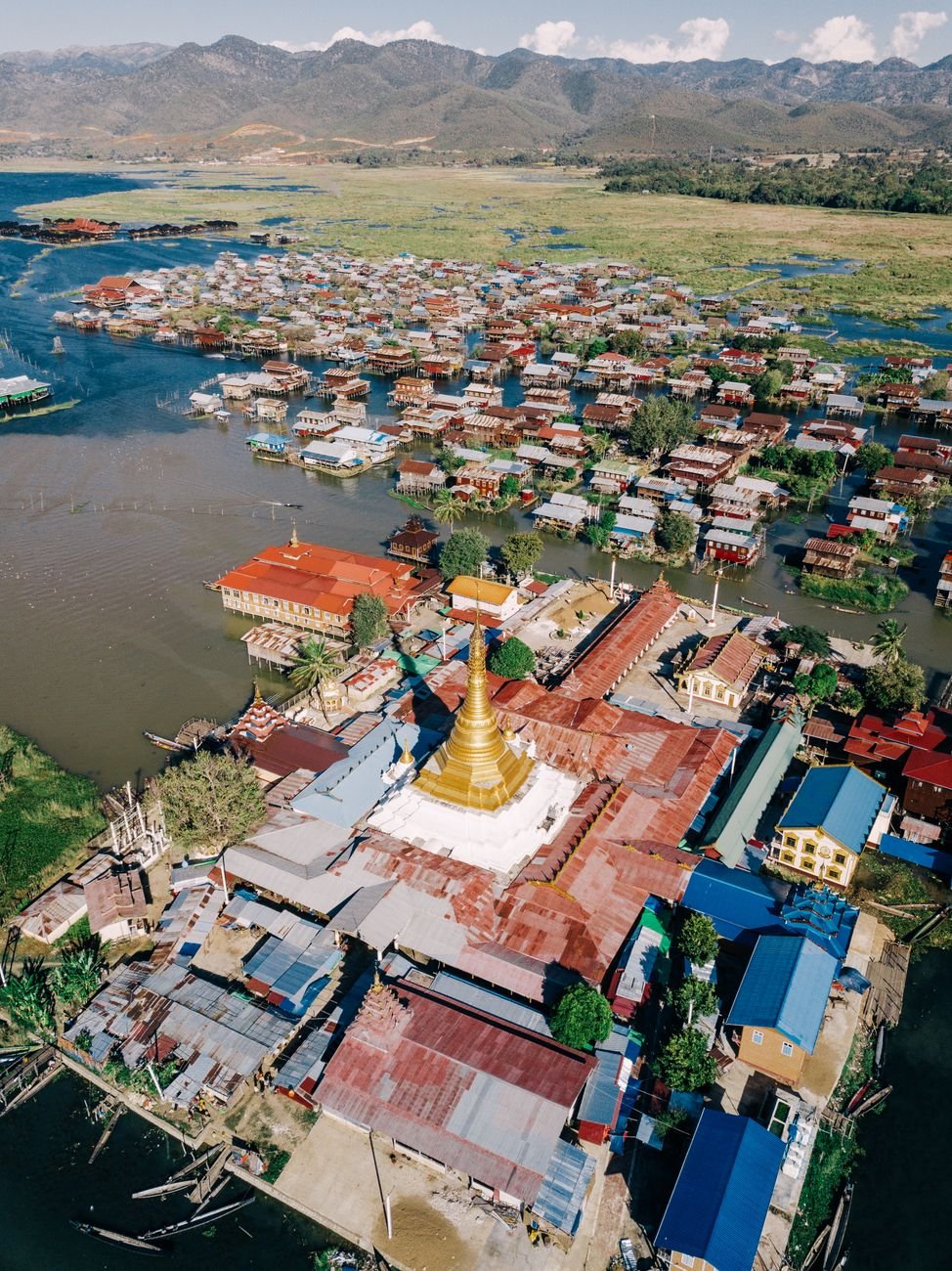 Inle Lake Travel Guide: Myanmar cover 2021