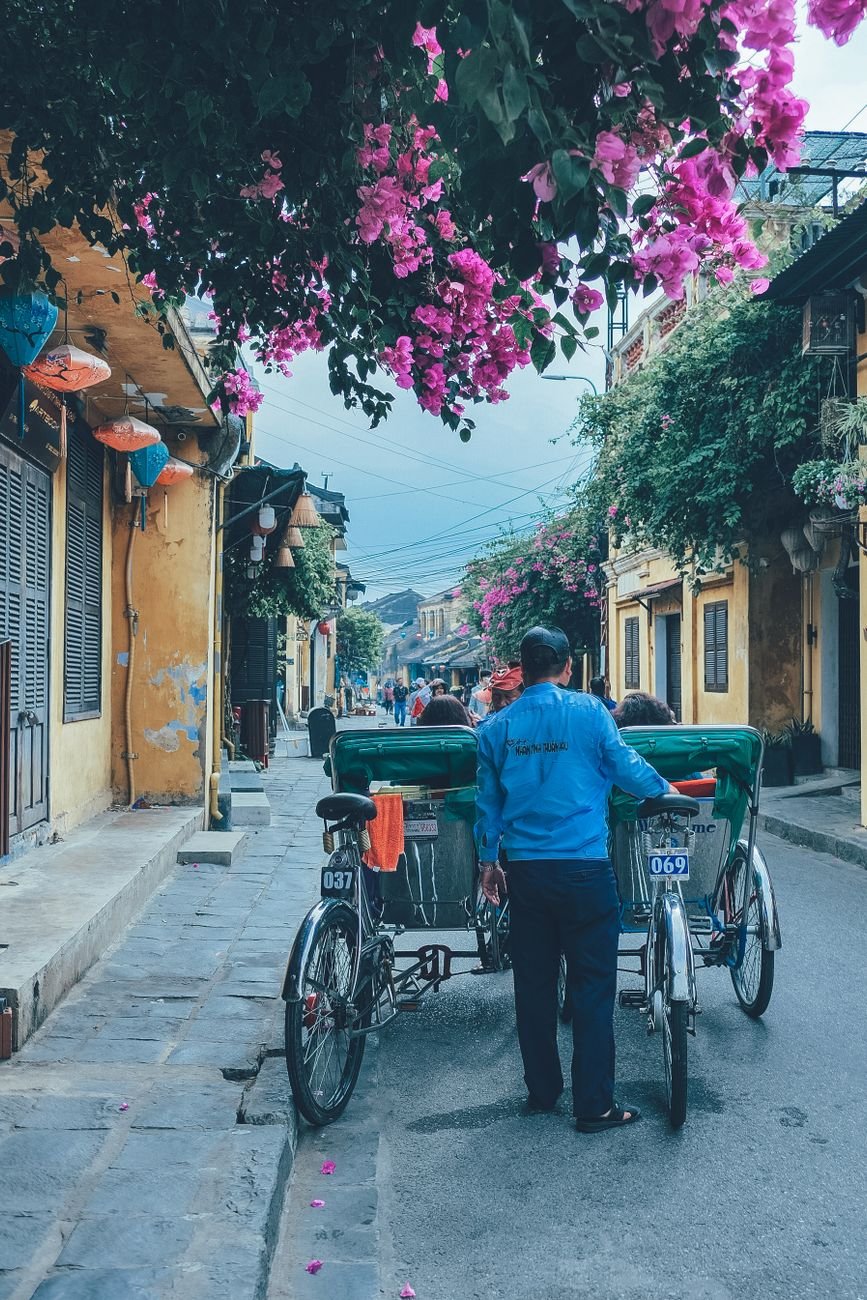 Hoi An Travel Guide: Vietnam cover 2415
